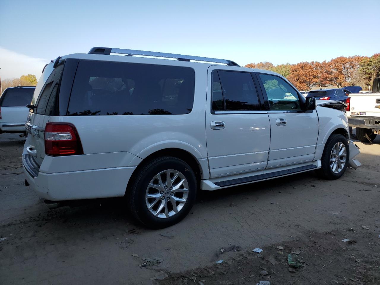 2015 Ford Expedition - Image 3
