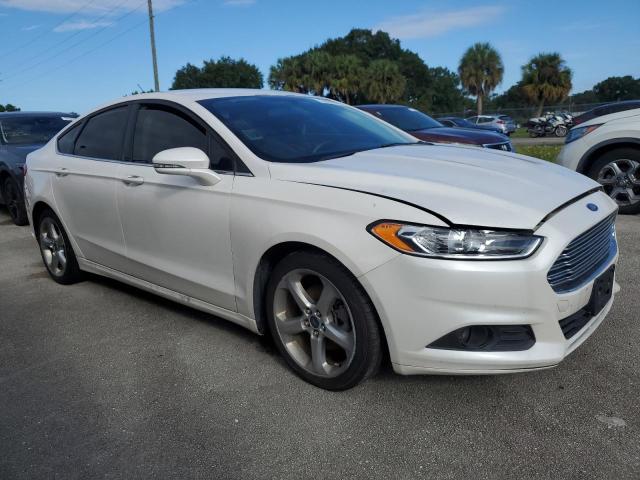  FORD FUSION 2016 White