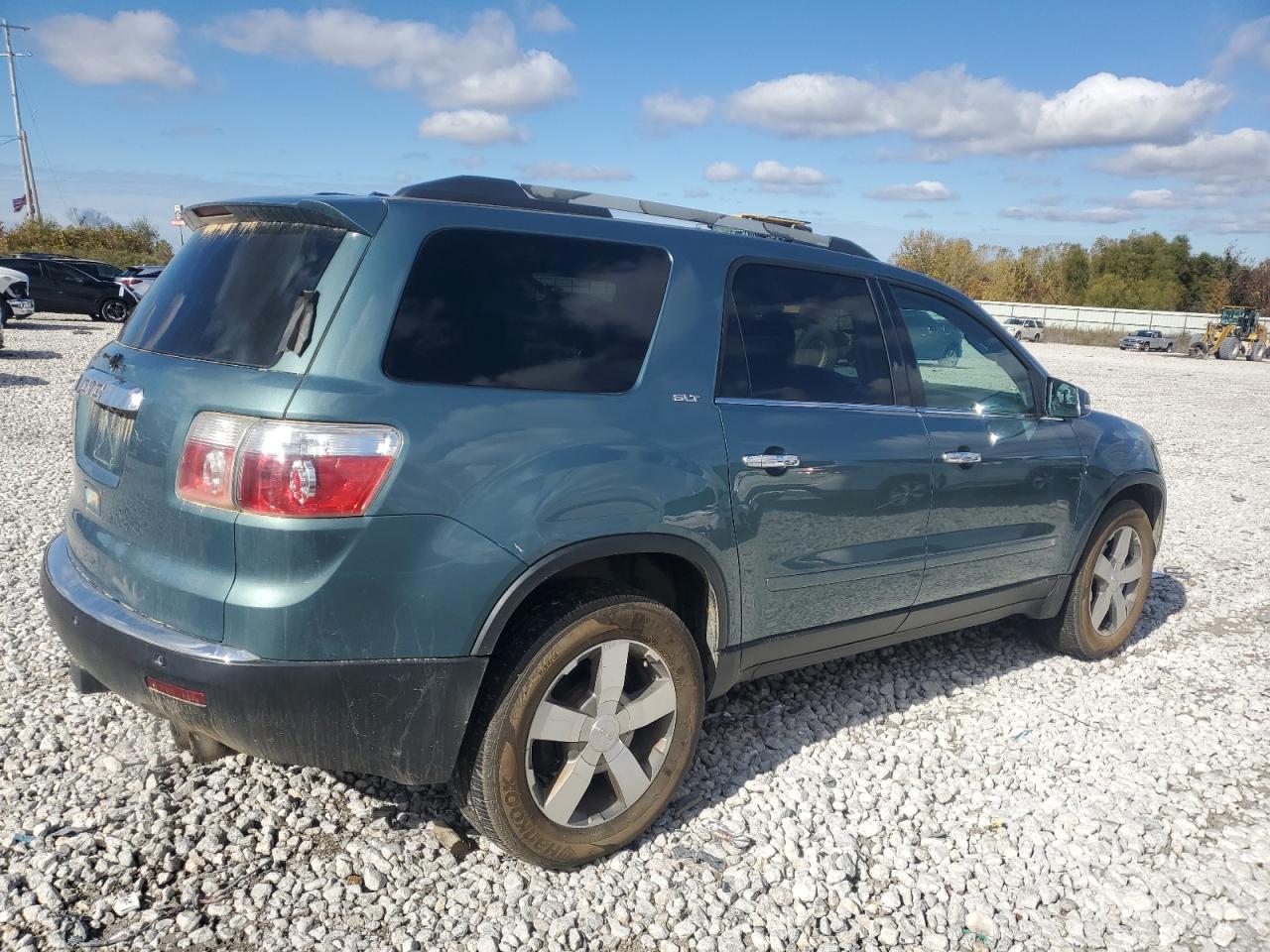 2010 GMC Acadia - Image 3