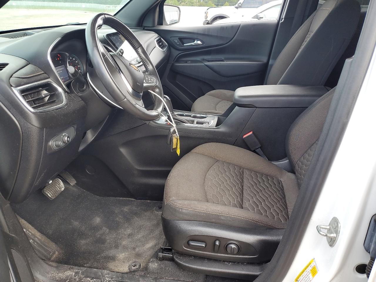 2GNAXUEVXK6270379 2019 Chevrolet Equinox Lt