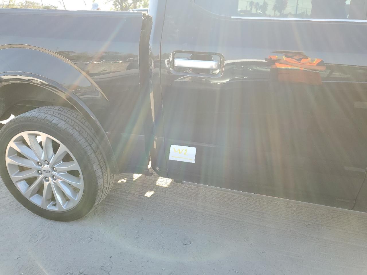2019 Ford F-150 - Image 12