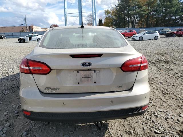  FORD FOCUS 2017 Золотой