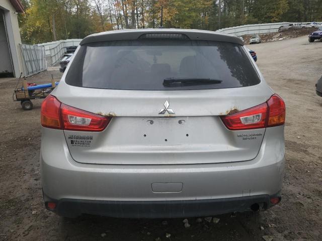 Паркетники MITSUBISHI OUTLANDER 2015 Серебристый