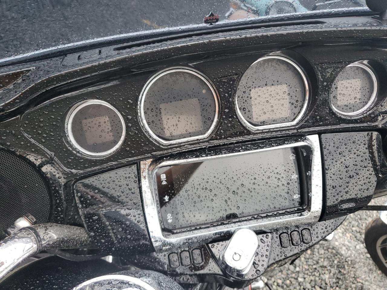 2017 Harley-Davidson Flhxs Street Glide Special VIN: 1HD1KRC18HB607737 Lot: 74639794