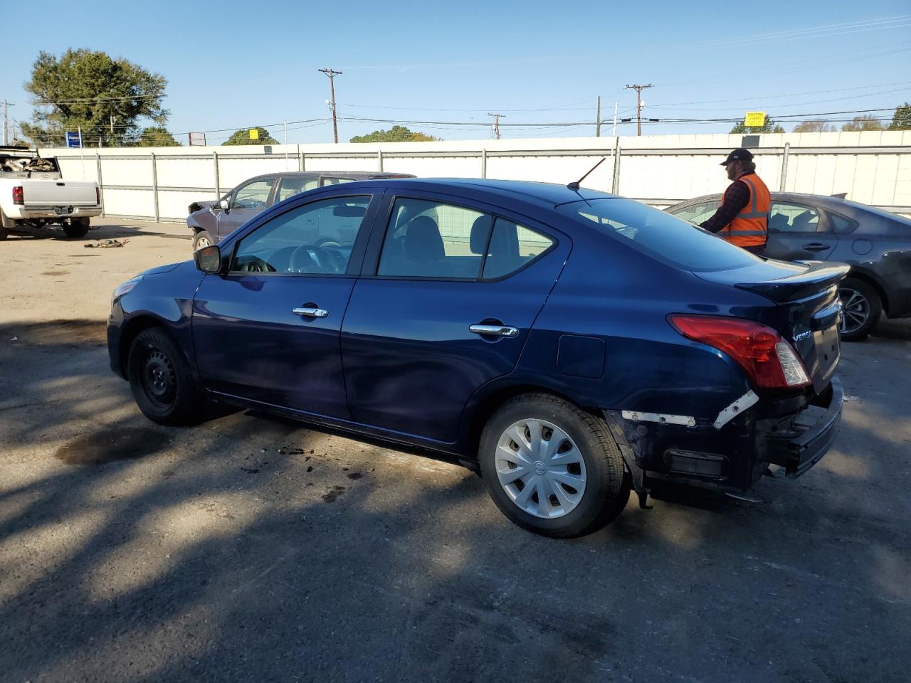 2019 Nissan Versa - Image 2