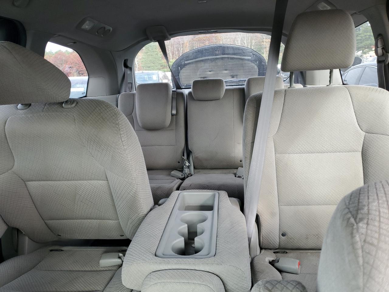 2015 Honda Odyssey - Image 10
