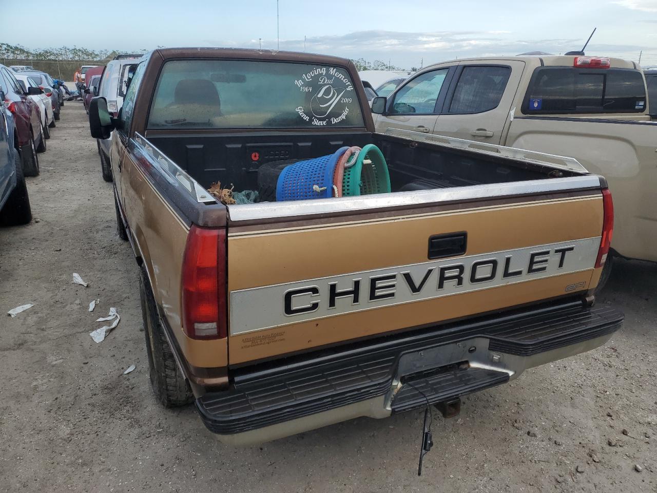 1988 Chevrolet Gmt-400 C1500 VIN: 1GCDC14K7JZ254554 Lot: 73945654