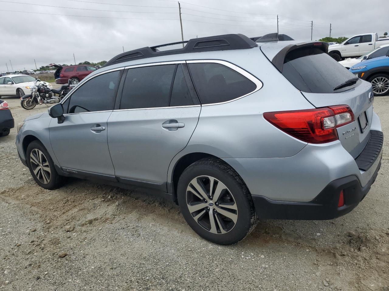 2018 Subaru Outback - Image 2