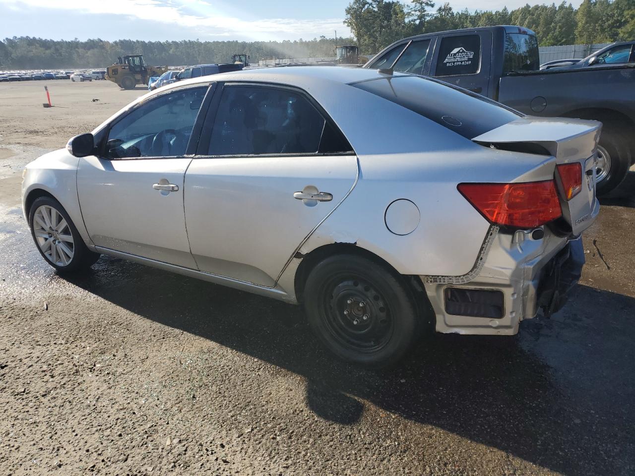 2010 Kia Forte - Image 2