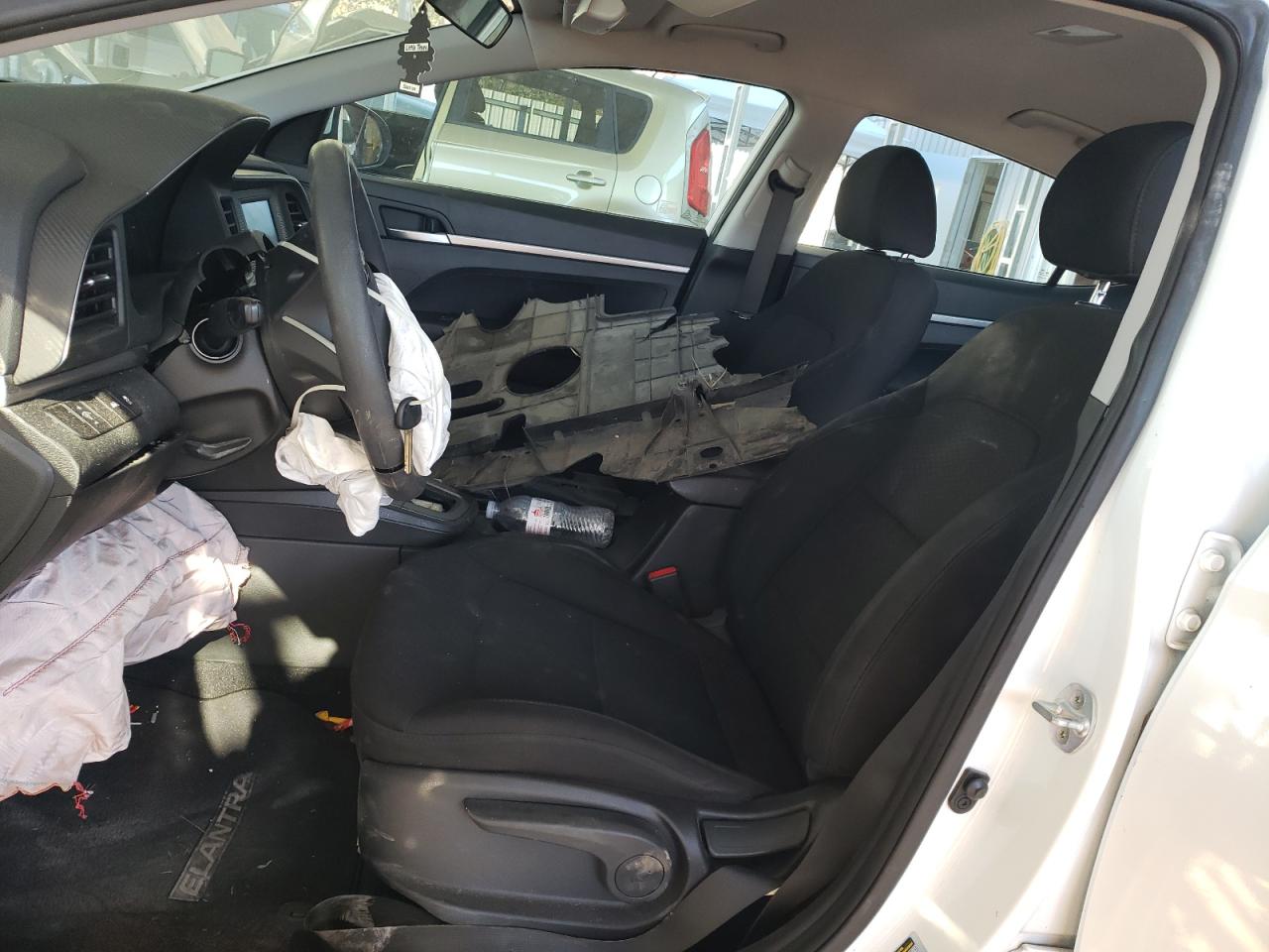 2020 Hyundai Elantra - Image 7