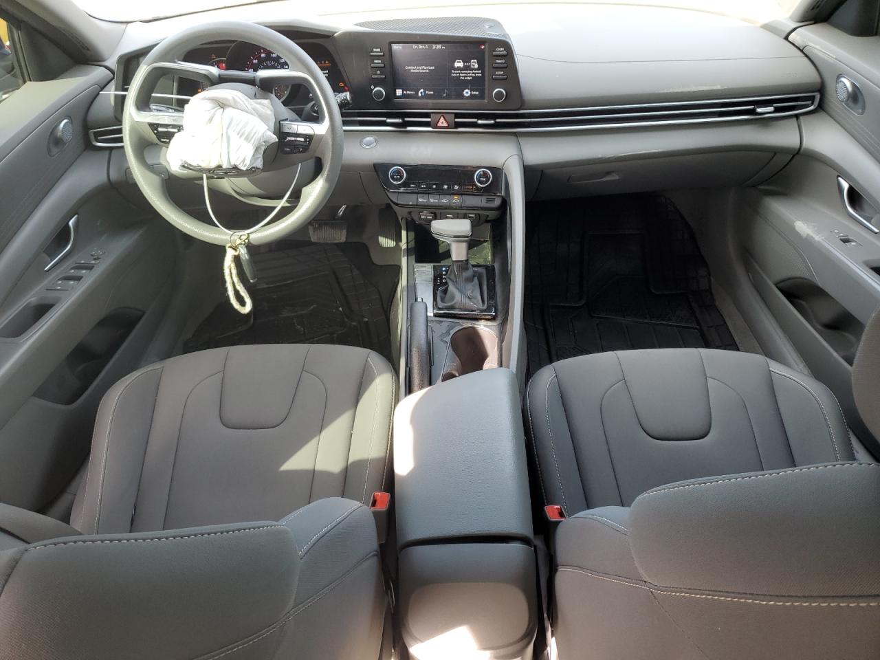 2023 Hyundai Elantra - Image 8
