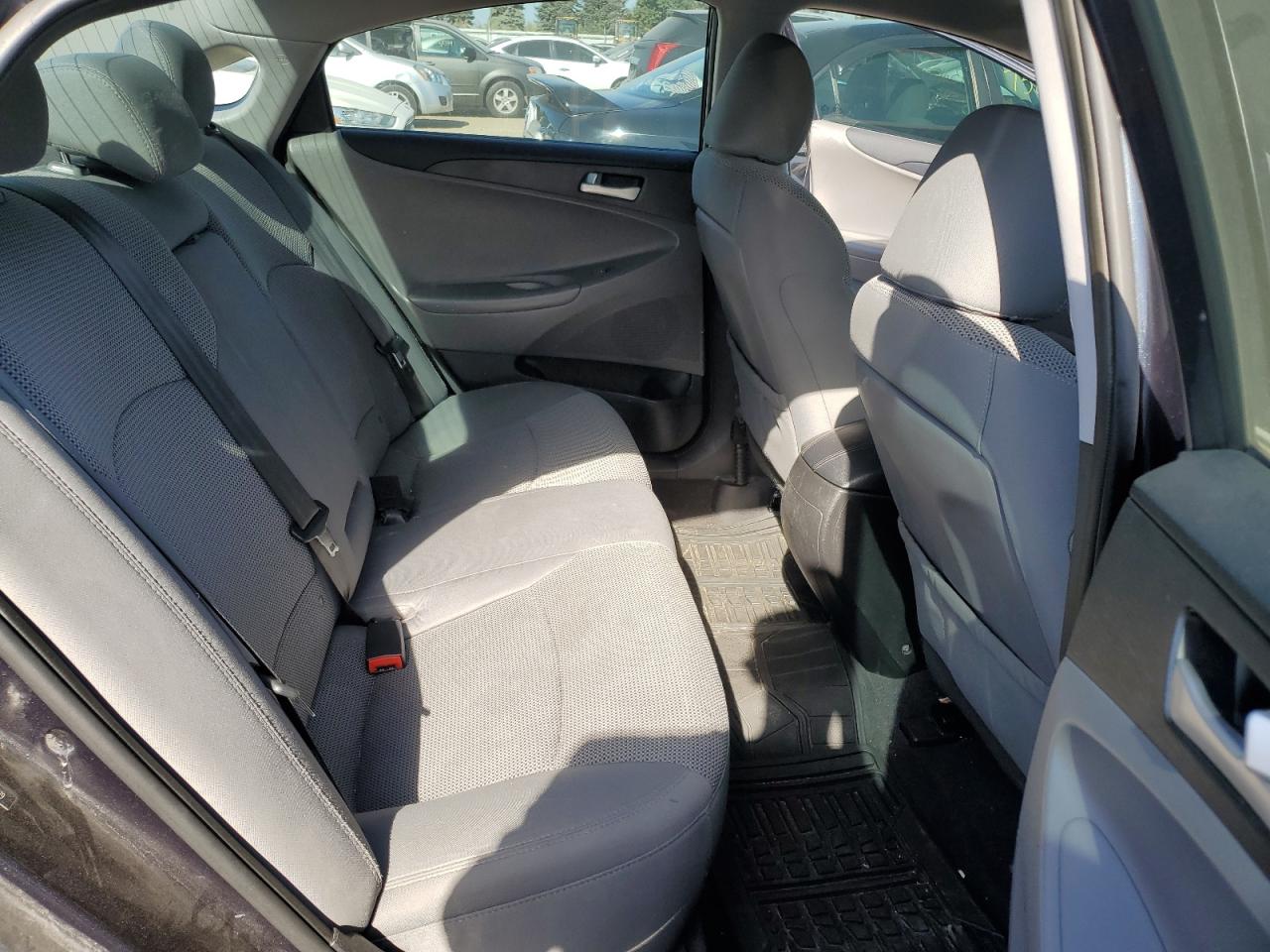 5NPEB4ACXEH815879 2014 Hyundai Sonata Gls