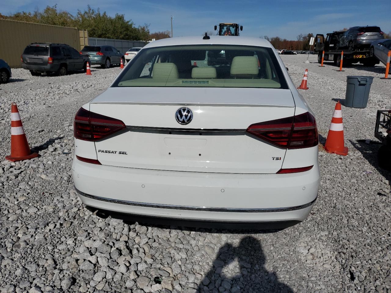 2017 Volkswagen Passat Sel Premium VIN: 1VWCT7A38HC073372 Lot: 77870254