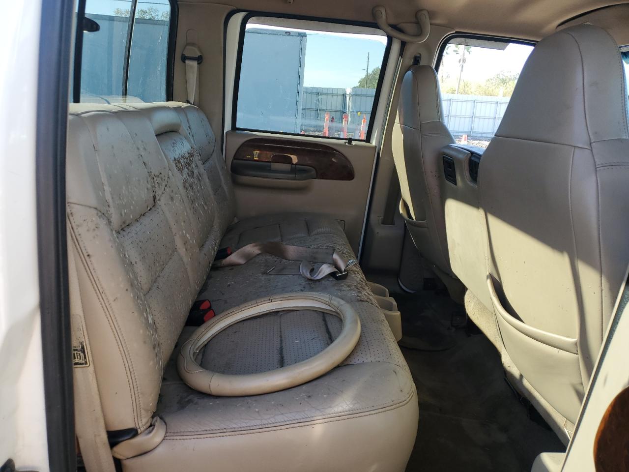 2001 Ford F250 - Image 11