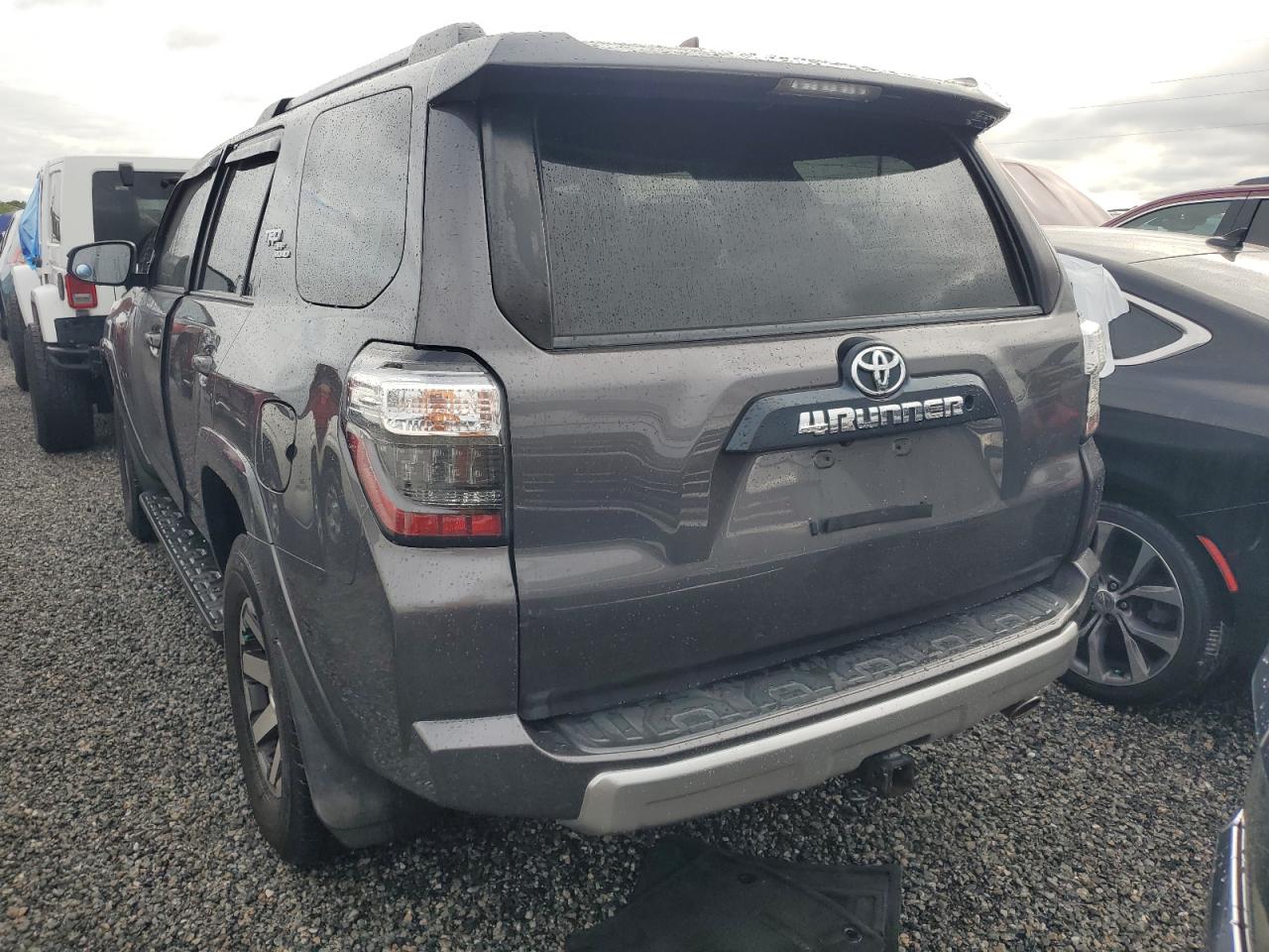 VIN JTEBU5JR7J5572397 2018 TOYOTA 4RUNNER no.6