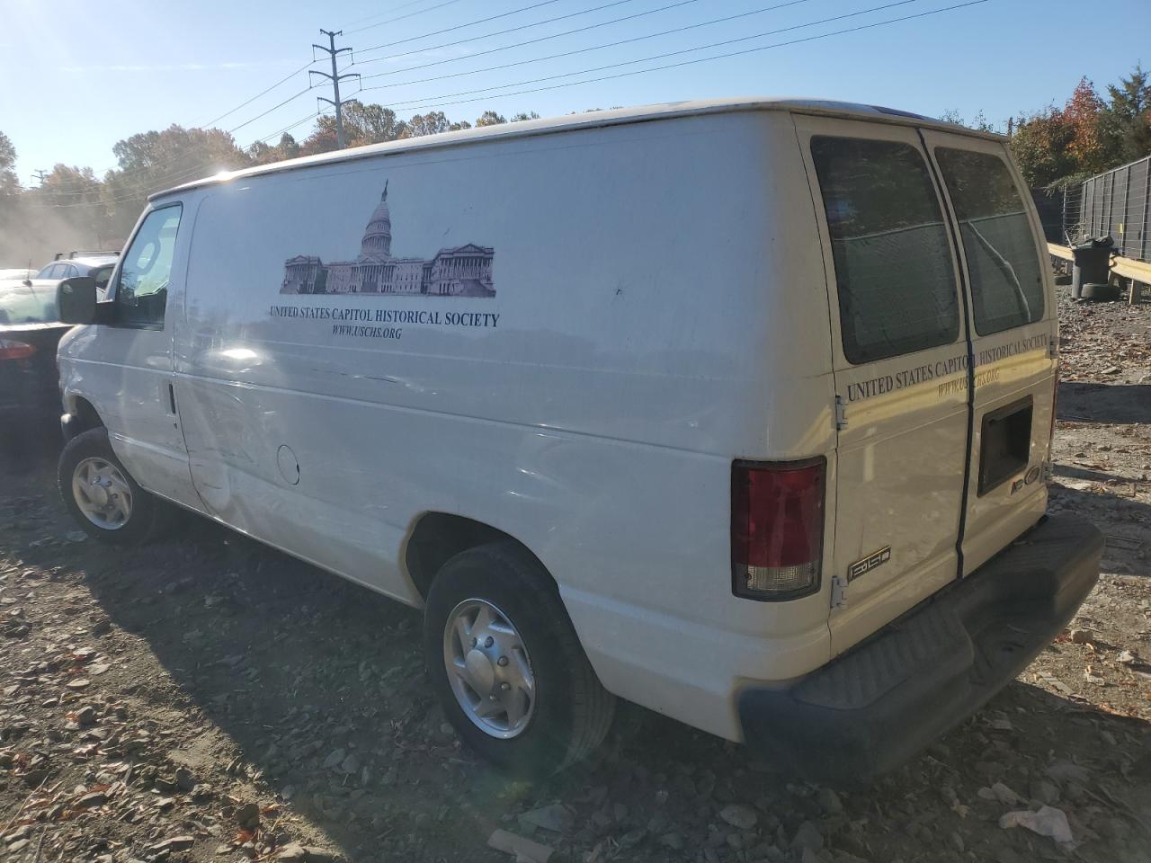 2010 Ford Econoline - Image 2