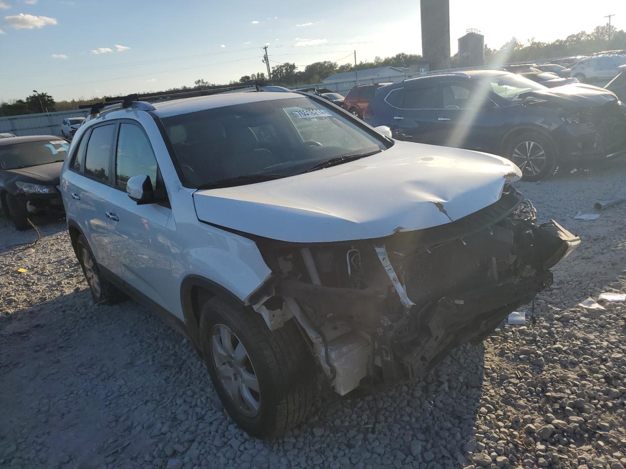 VIN 5XYKT4A61DG310992 2013 KIA SORENTO no.4