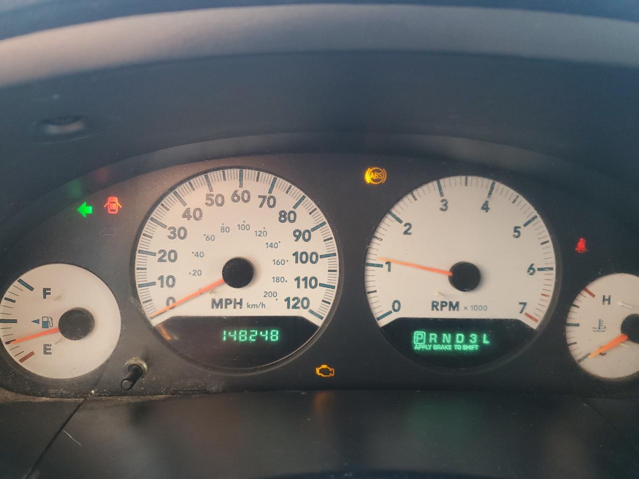 2005 Dodge Caravan - Image 9