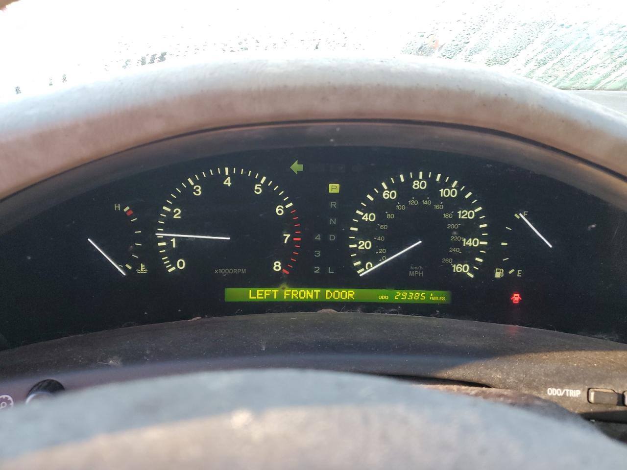 2000 Lexus LS - Image 9