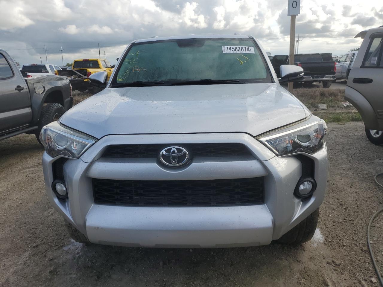 JTEZU5JR3J5188261 2018 Toyota 4Runner Sr5