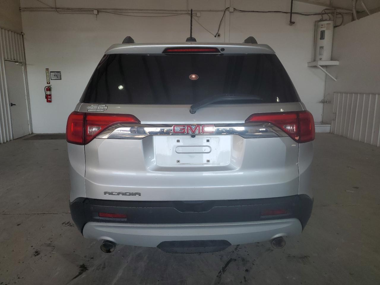 1GKKNNLS1HZ299692 2017 GMC Acadia Slt-2