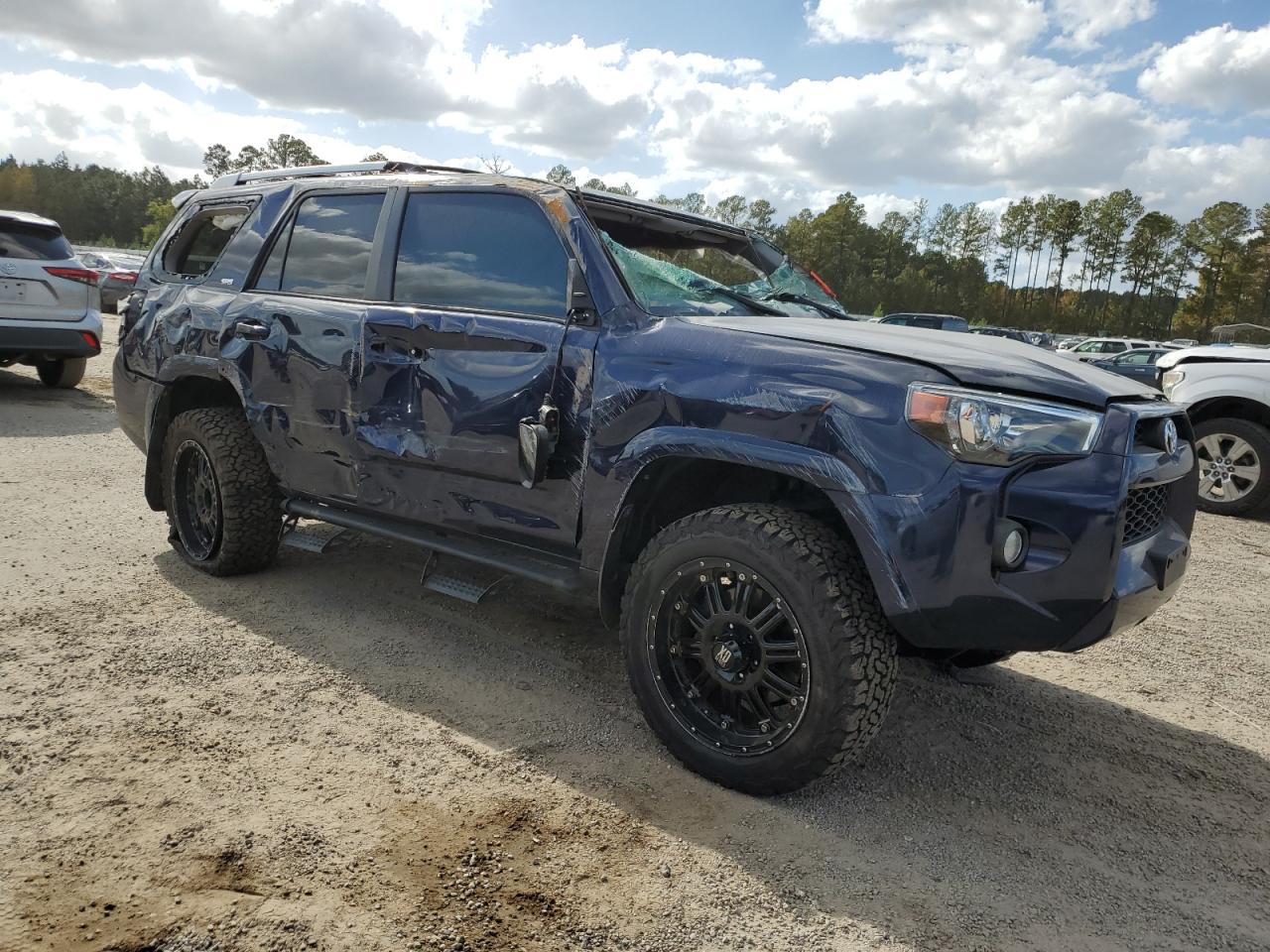 2017 Toyota 4Runner - Image 4