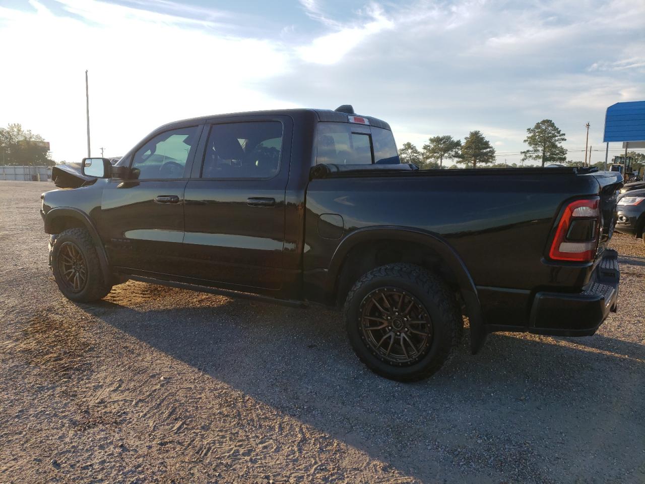 2019 RAM 1500 - Image 2