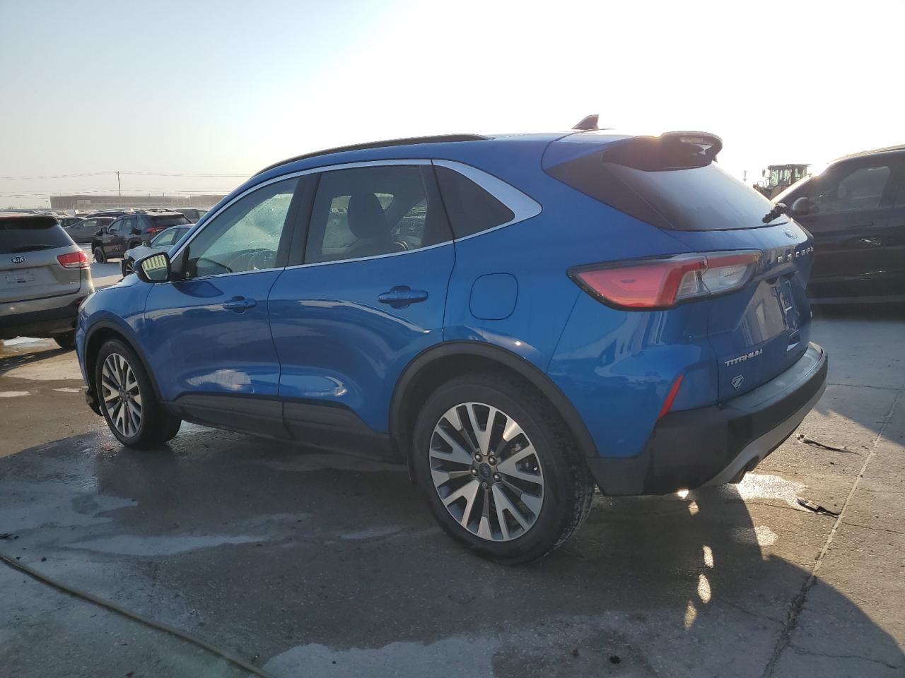 2020 Ford Escape - Image 2