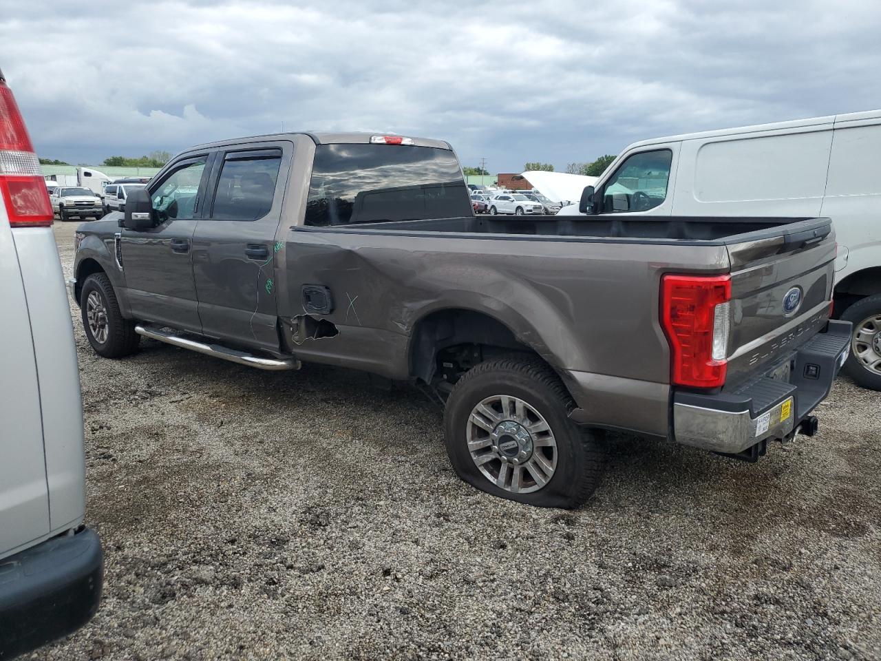 1FT7W2A6XJED04808 2018 FORD F250 - Image 2