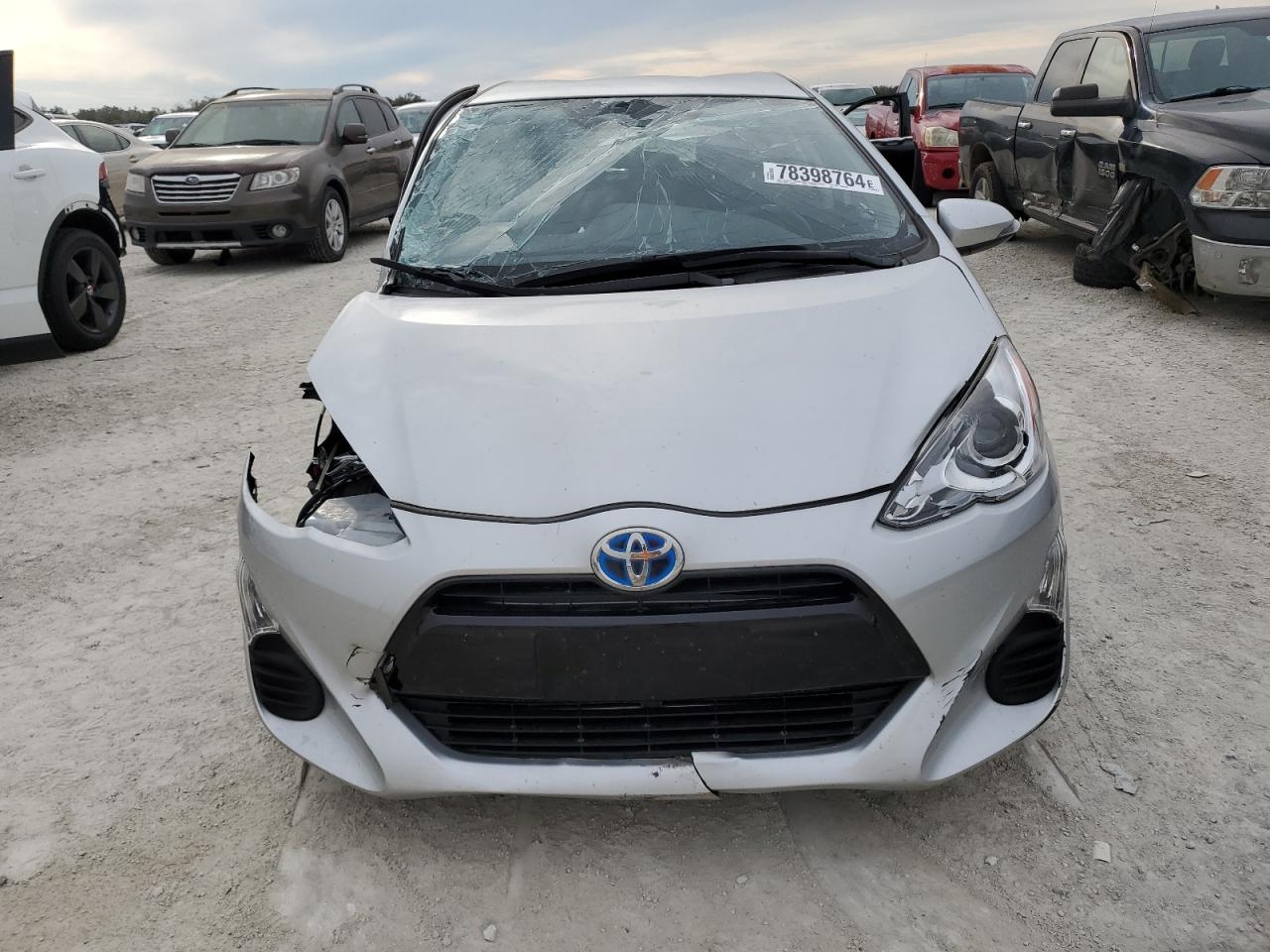 2016 Toyota Prius - Image 5