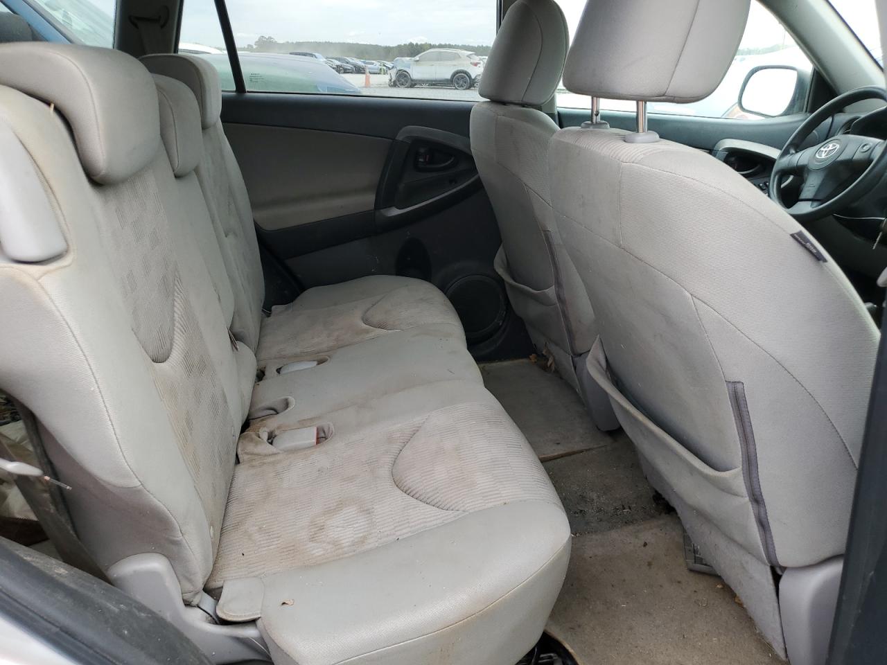 2010 Toyota RAV 4 - Image 11