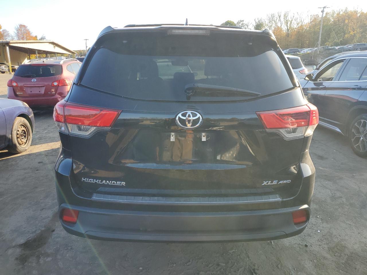 2017 Toyota Highlander Se VIN: 5TDJZRFH8HS363960 Lot: 76142404