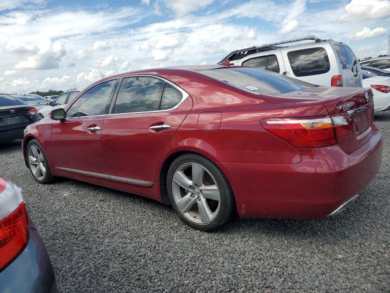 2010 Lexus LS - Image 2