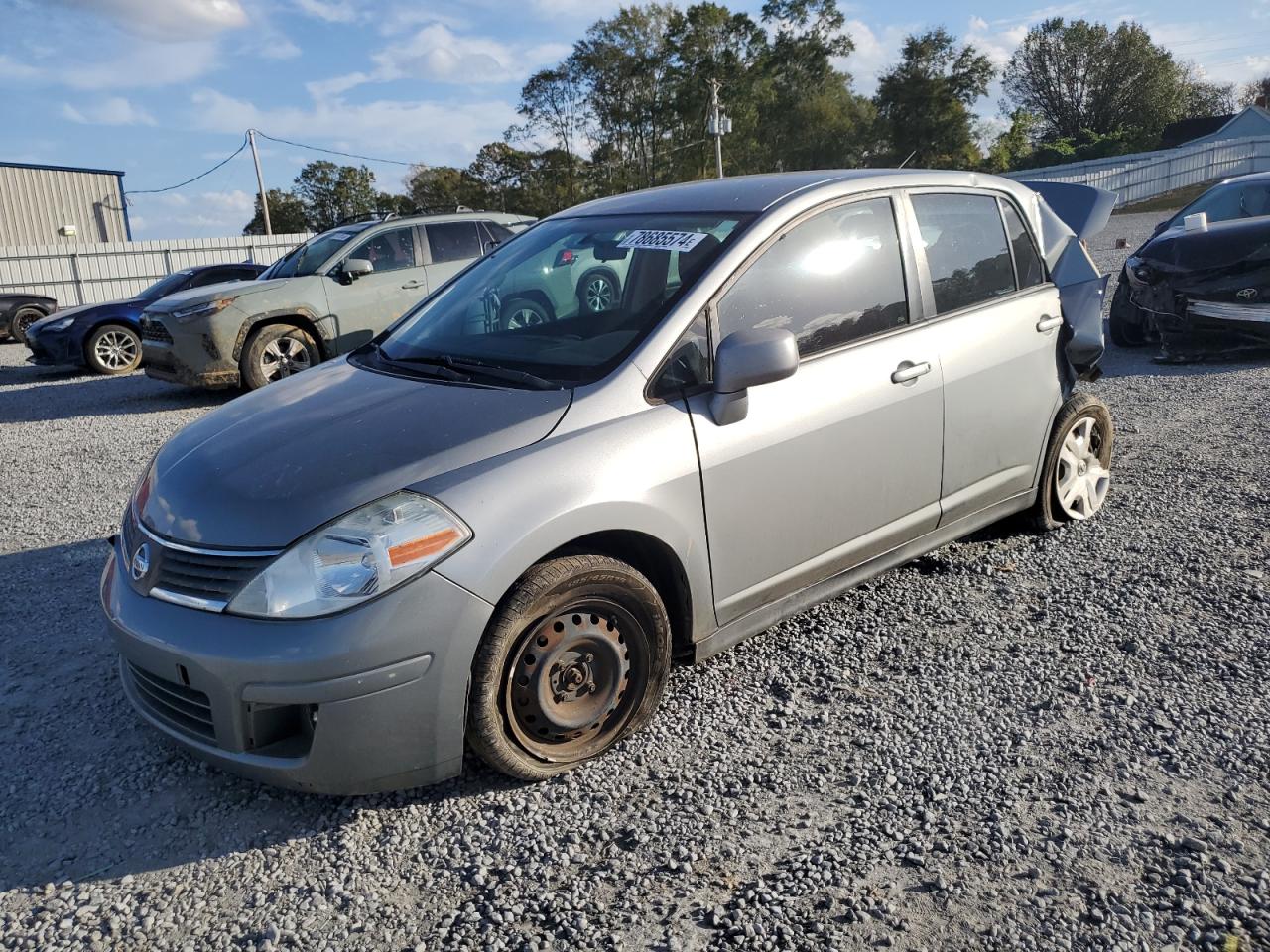 2011 Nissan Versa - Image 1