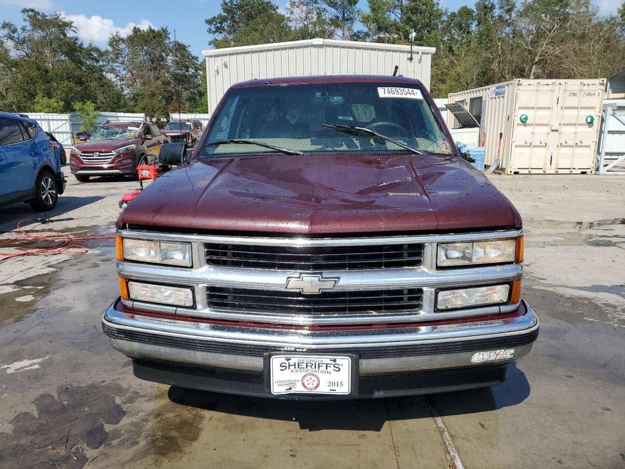 1999 Chevrolet Suburban C1500 VIN: 1GNEC16R5XJ350275 Lot: 74693544