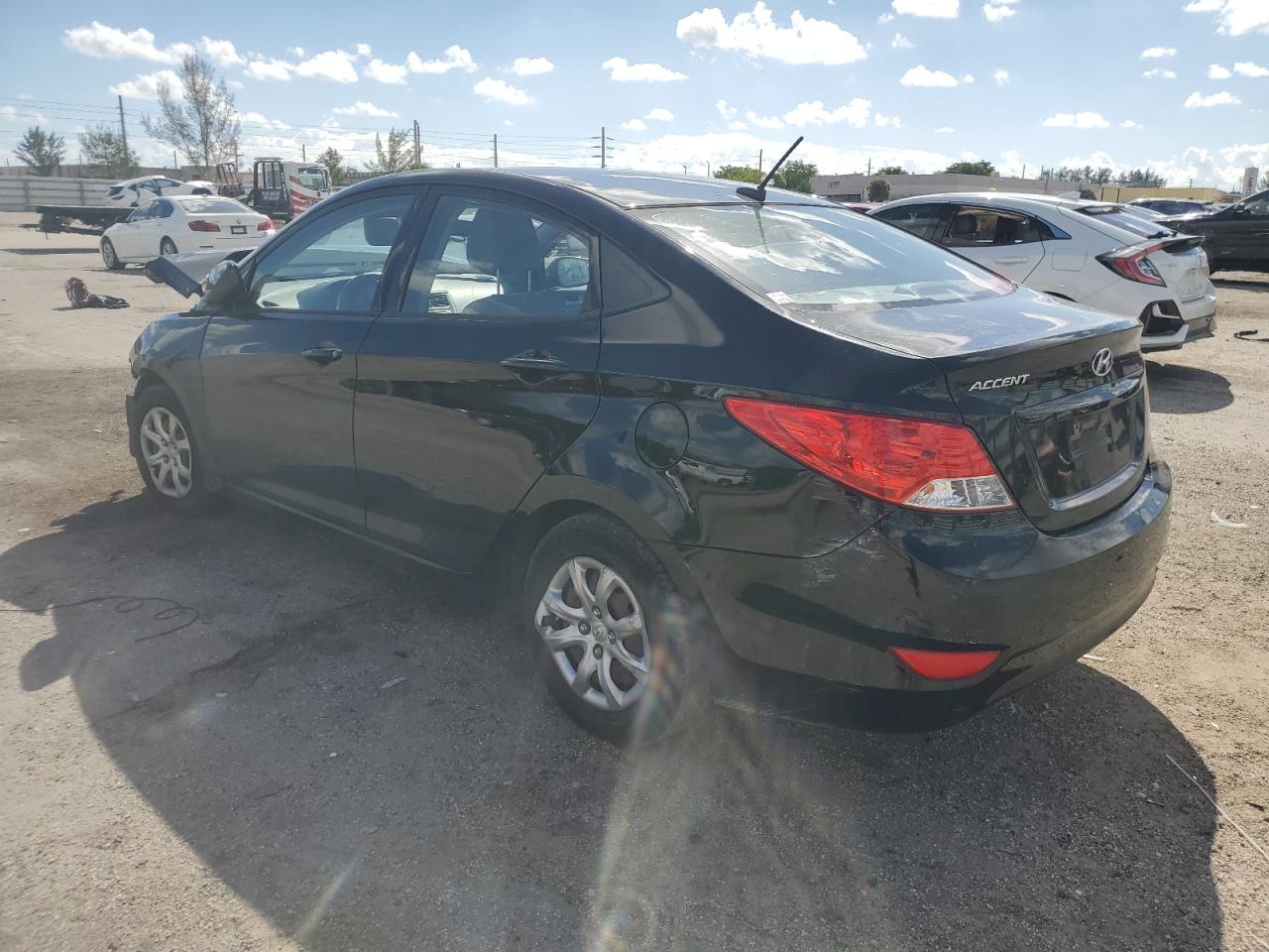 2013 Hyundai Accent - Image 2