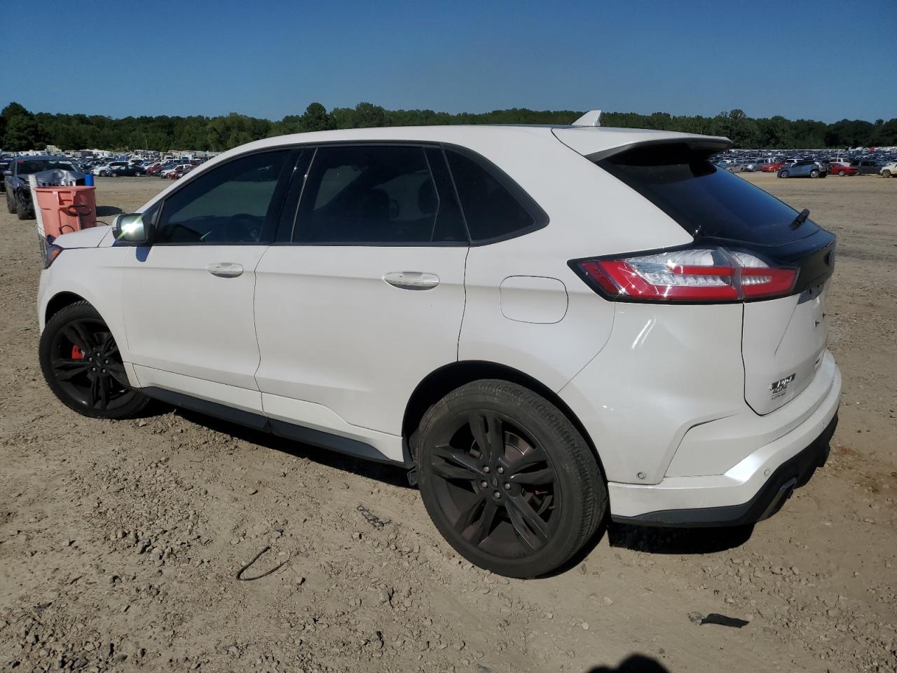 2019 Ford Edge - Image 2