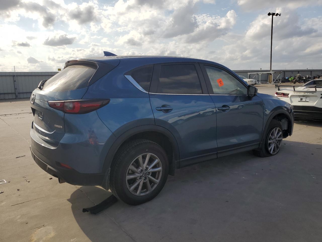 2023 Mazda CX-5 - Image 3