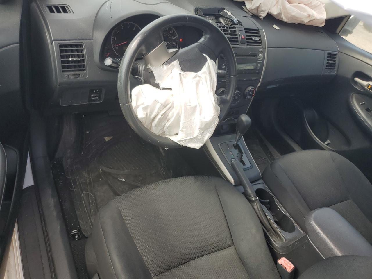 2009 Toyota Corolla - Image 8