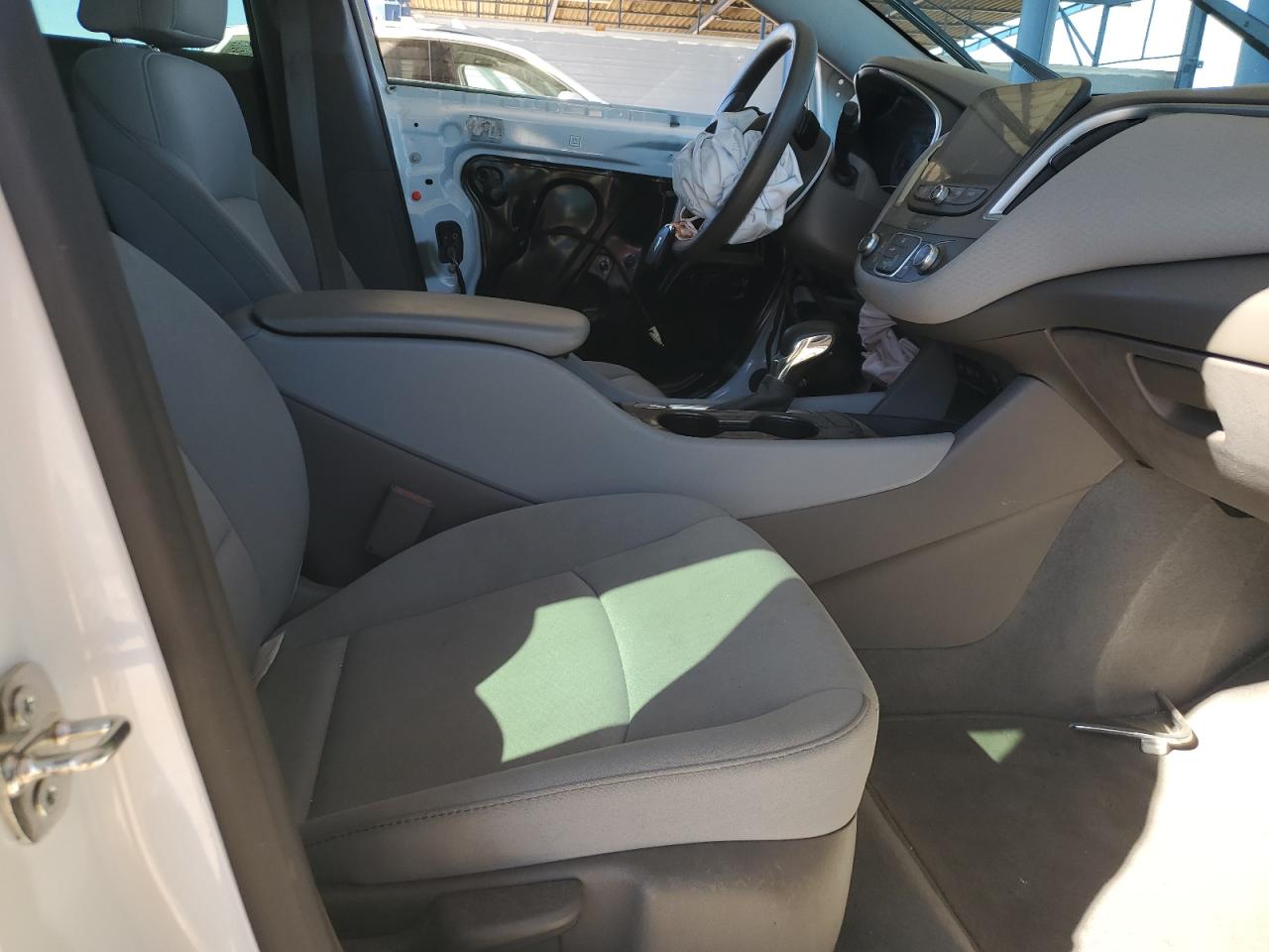 2023 Chevrolet Malibu - Image 10