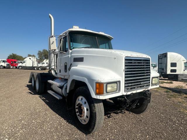 2000 Mack 600 Ch600