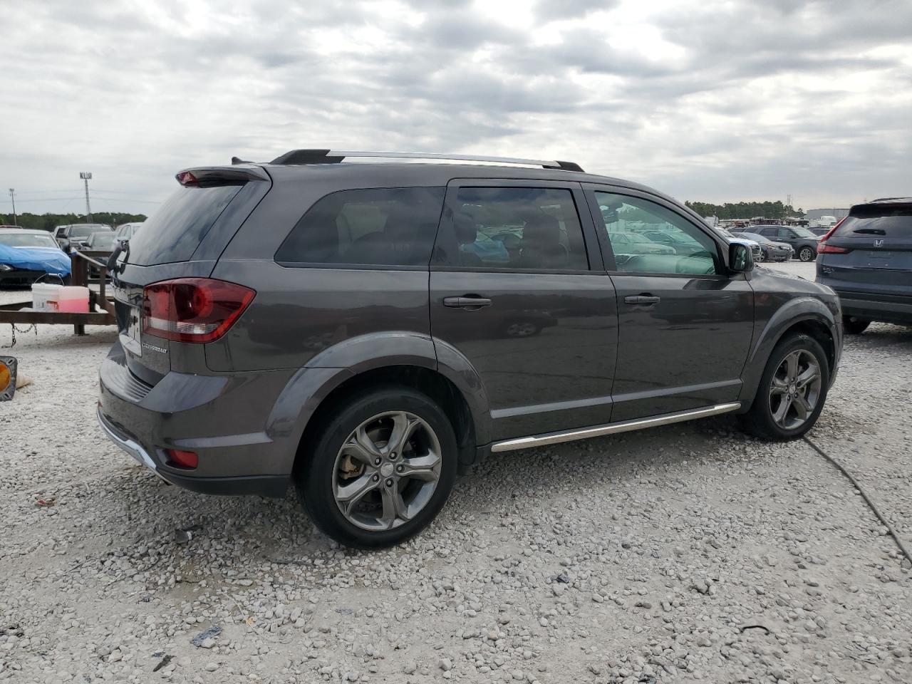 2016 Dodge Journey - Image 3
