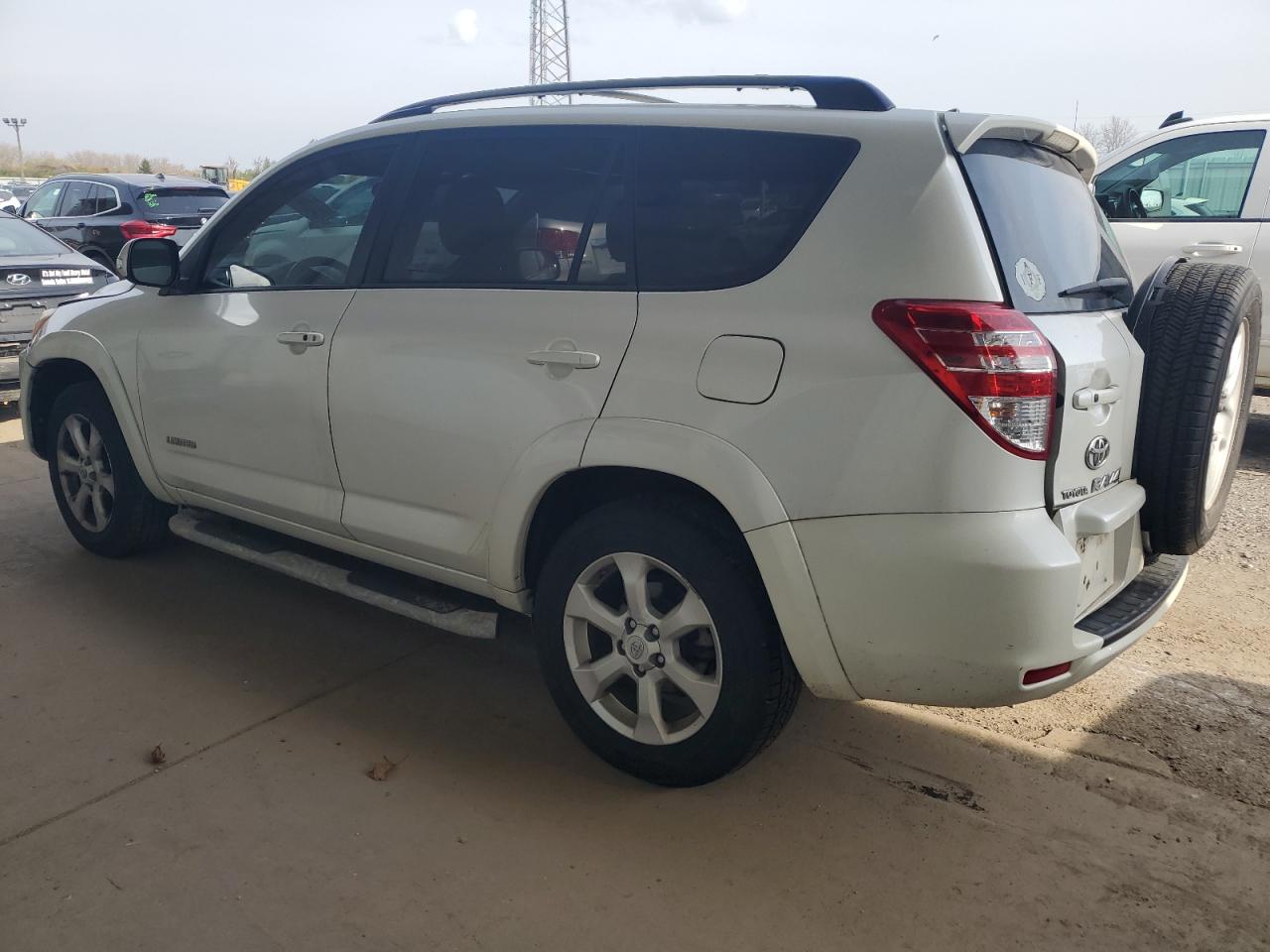 2009 Toyota RAV 4 - Image 2