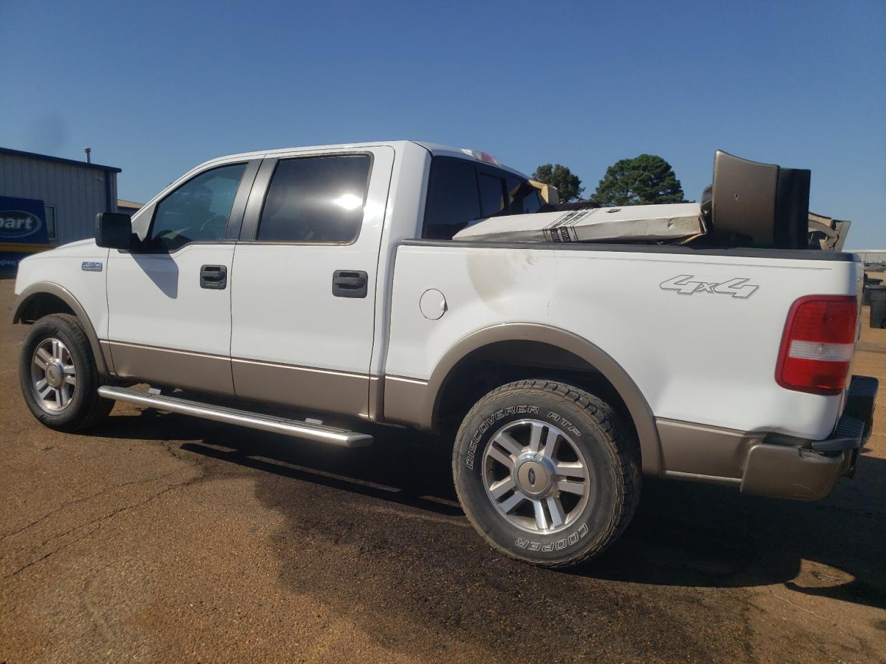 2005 Ford F-150 - Image 2