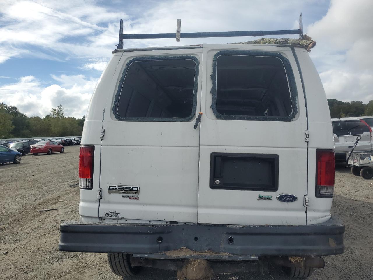 2013 Ford Econoline - Image 6