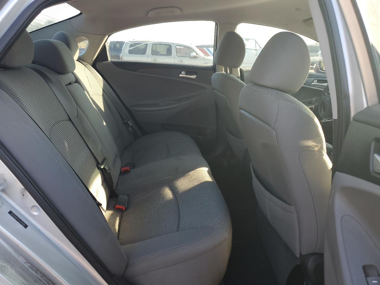 2012 Hyundai Sonata - Image 10