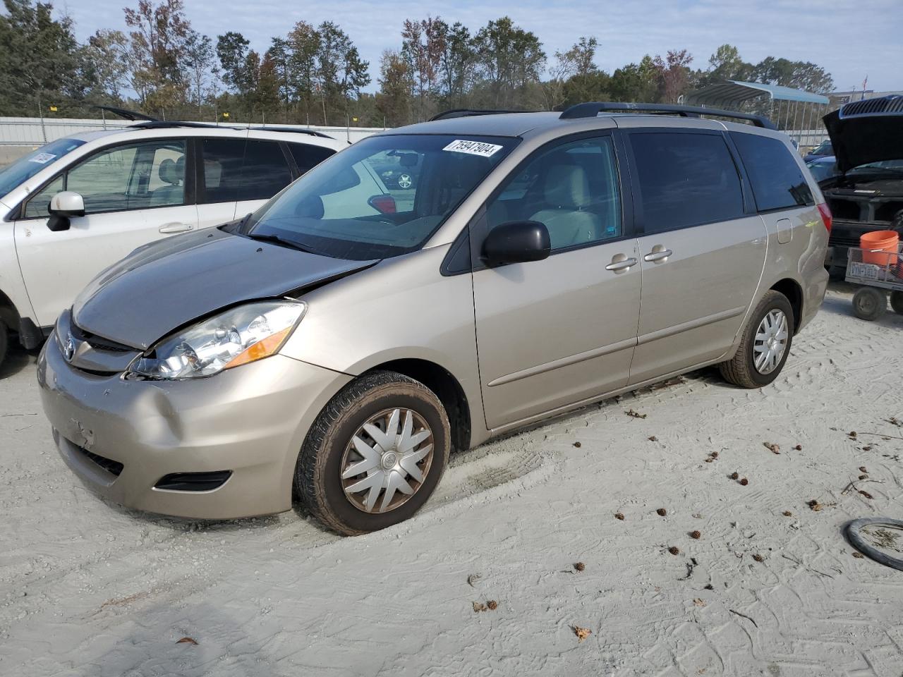 2009 Toyota Sienna - Image 1