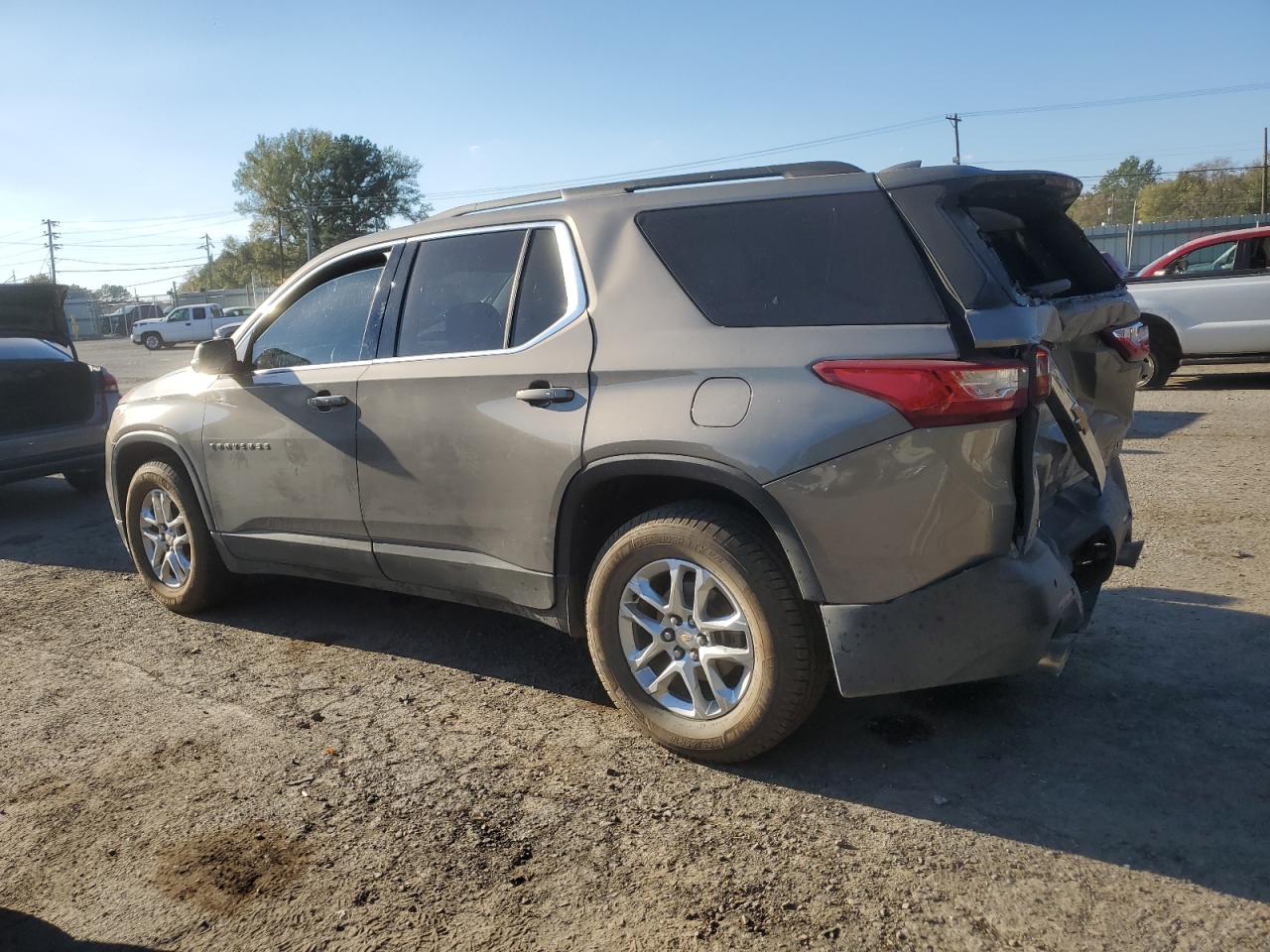 2019 Chevrolet Traverse - Image 2