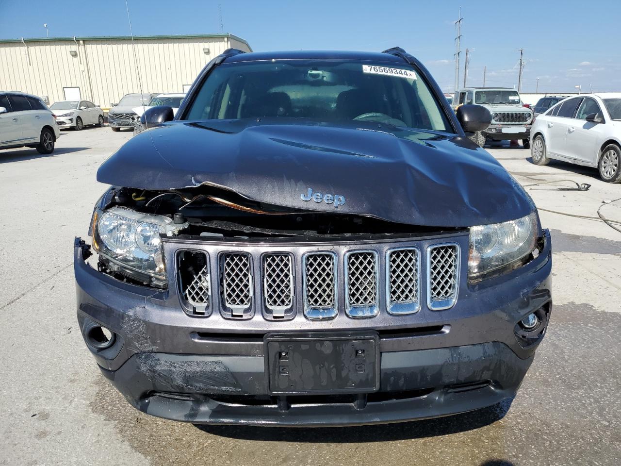 2017 Jeep Compass - Image 5