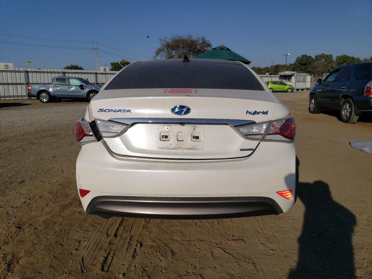 2015 Hyundai Sonata Hybrid VIN: KMHEC4A46FA132510 Lot: 75706704